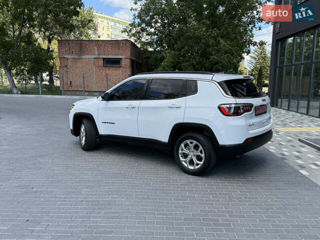 Белый Джип Компас, объемом двигателя 2 л и пробегом 20 тыс. км за 25000 $, фото 4 на Automoto.ua