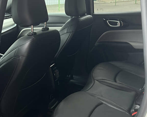 Білий Джип Compass, об'ємом двигуна 2 л та пробігом 3 тис. км за 24300 $, фото 37 на Automoto.ua