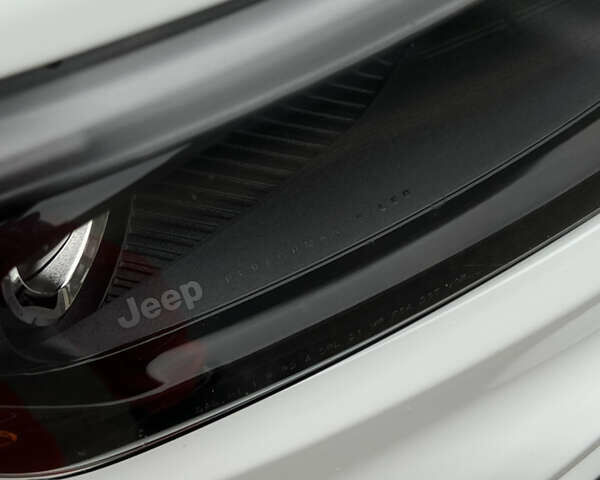Білий Джип Compass, об'ємом двигуна 2 л та пробігом 3 тис. км за 24300 $, фото 12 на Automoto.ua