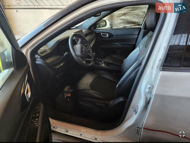 Белый Джип Компас, объемом двигателя 2 л и пробегом 55 тыс. км за 12250 $, фото 7 на Automoto.ua