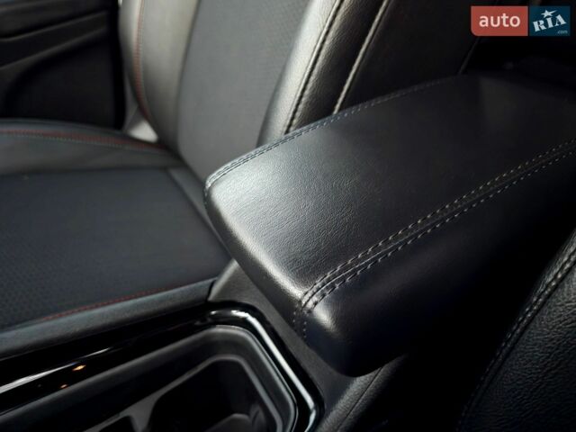 Білий Джип Compass, об'ємом двигуна 2 л та пробігом 75 тис. км за 19700 $, фото 81 на Automoto.ua