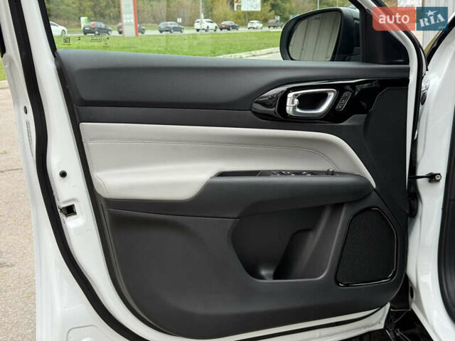 Белый Джип Компас, объемом двигателя 2 л и пробегом 3 тыс. км за 24300 $, фото 27 на Automoto.ua