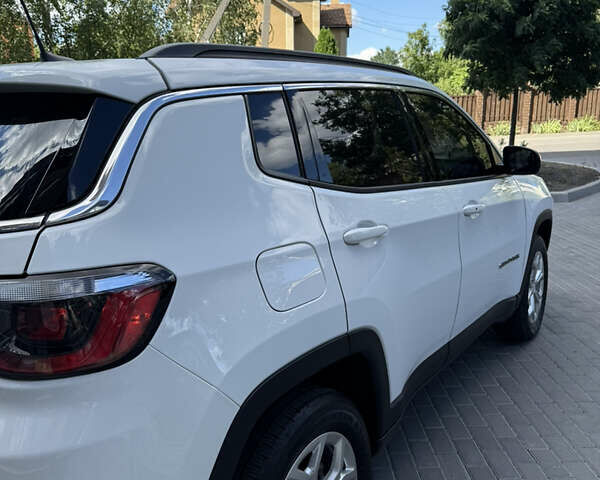 Белый Джип Компас, объемом двигателя 2 л и пробегом 20 тыс. км за 22900 $, фото 20 на Automoto.ua