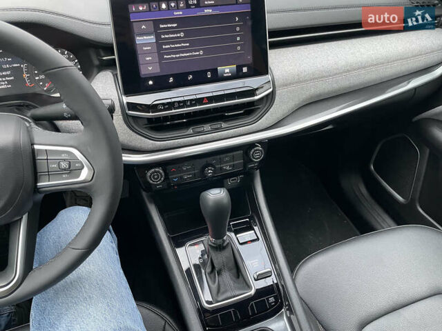 Белый Джип Компас, объемом двигателя 2 л и пробегом 24 тыс. км за 21500 $, фото 8 на Automoto.ua