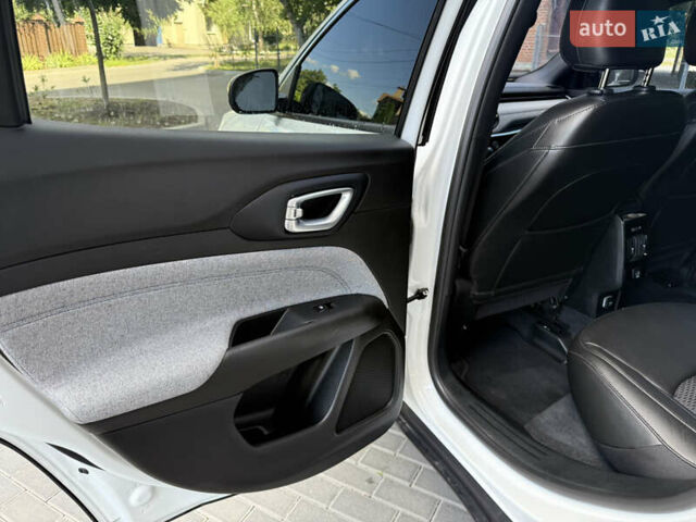 Белый Джип Компас, объемом двигателя 2 л и пробегом 20 тыс. км за 22900 $, фото 32 на Automoto.ua