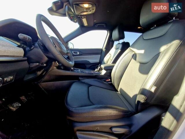 Белый Джип Компас, объемом двигателя 2 л и пробегом 4 тыс. км за 21200 $, фото 11 на Automoto.ua