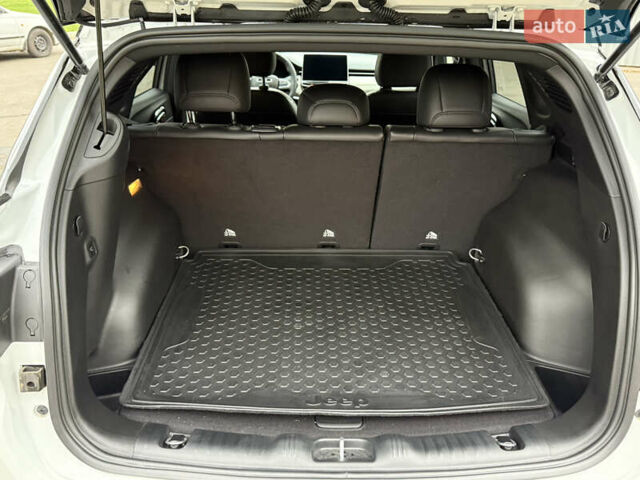 Белый Джип Компас, объемом двигателя 2 л и пробегом 3 тыс. км за 24300 $, фото 33 на Automoto.ua