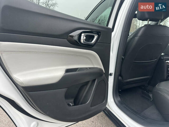 Білий Джип Compass, об'ємом двигуна 2 л та пробігом 19 тис. км за 21700 $, фото 29 на Automoto.ua