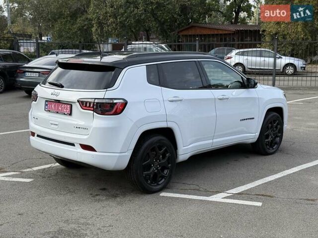 Білий Джип Compass, об'ємом двигуна 2 л та пробігом 2 тис. км за 22900 $, фото 2 на Automoto.ua