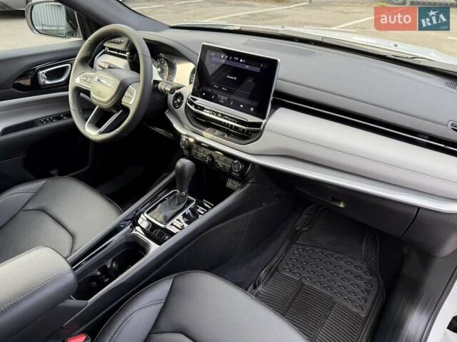 Білий Джип Compass, об'ємом двигуна 2 л та пробігом 2 тис. км за 22900 $, фото 32 на Automoto.ua