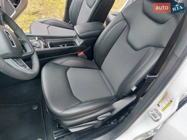 Белый Джип Компас, объемом двигателя 2 л и пробегом 18 тыс. км за 20700 $, фото 13 на Automoto.ua