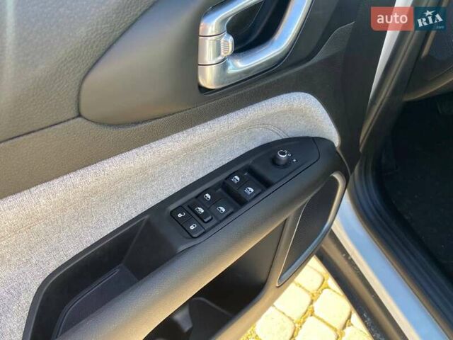 Білий Джип Compass, об'ємом двигуна 2 л та пробігом 24 тис. км за 22500 $, фото 11 на Automoto.ua