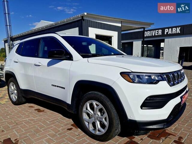 Белый Джип Компас, объемом двигателя 2 л и пробегом 4 тыс. км за 20499 $, фото 1 на Automoto.ua