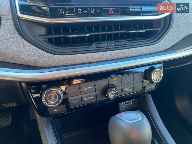 Білий Джип Compass, об'ємом двигуна 2 л та пробігом 24 тис. км за 22500 $, фото 16 на Automoto.ua