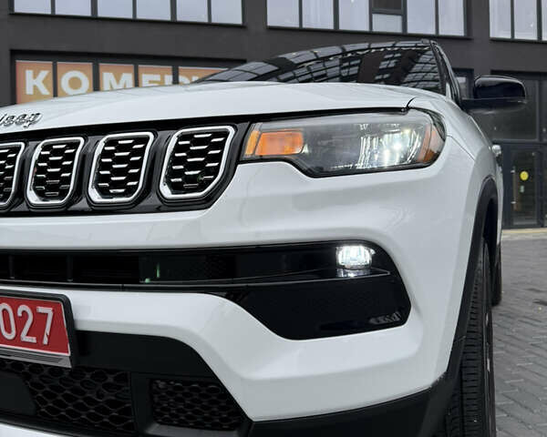 Білий Джип Compass, об'ємом двигуна 2 л та пробігом 2 тис. км за 25000 $, фото 15 на Automoto.ua