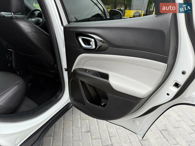 Білий Джип Compass, об'ємом двигуна 2 л та пробігом 2 тис. км за 25000 $, фото 29 на Automoto.ua