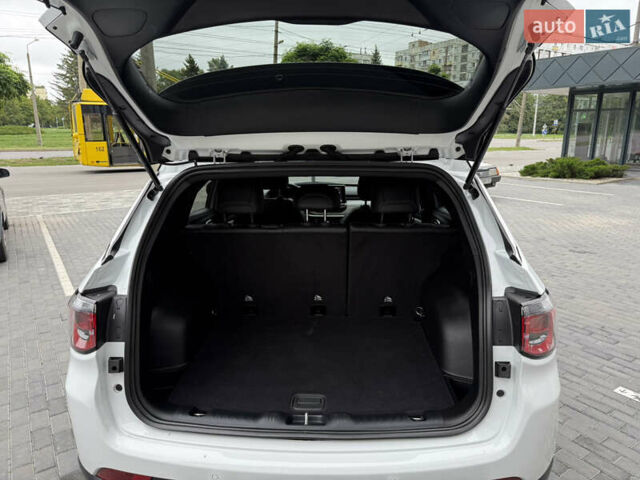 Білий Джип Compass, об'ємом двигуна 2 л та пробігом 2 тис. км за 25000 $, фото 27 на Automoto.ua