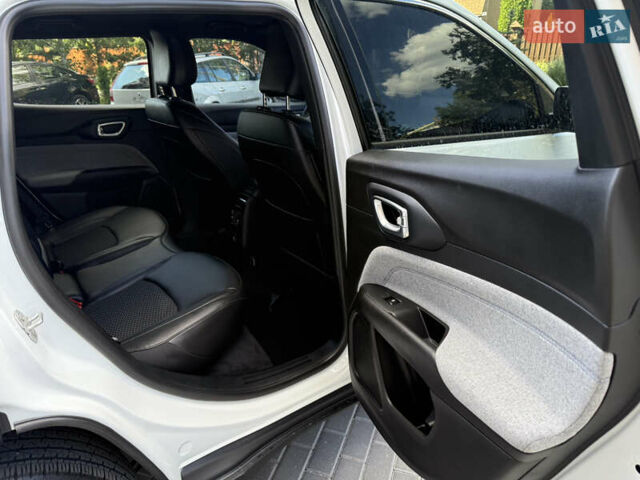 Белый Джип Компас, объемом двигателя 2 л и пробегом 20 тыс. км за 22900 $, фото 23 на Automoto.ua