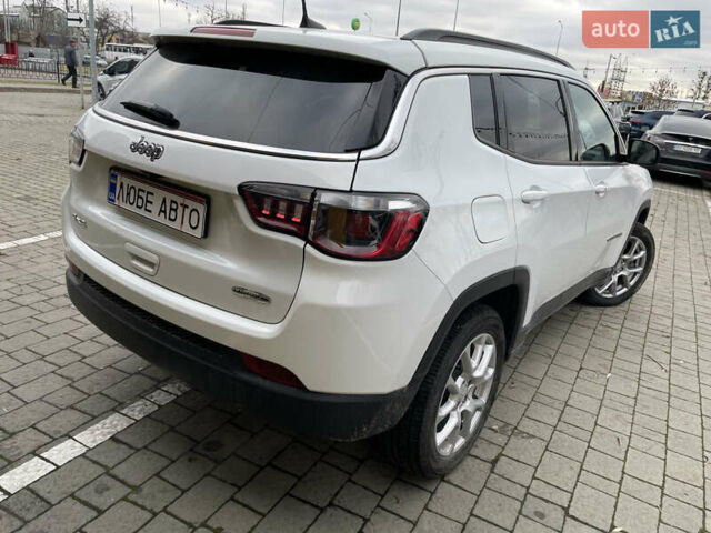 Белый Джип Компас, объемом двигателя 2 л и пробегом 24 тыс. км за 21500 $, фото 2 на Automoto.ua