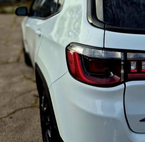 Белый Джип Компас, объемом двигателя 2 л и пробегом 7 тыс. км за 23999 $, фото 5 на Automoto.ua