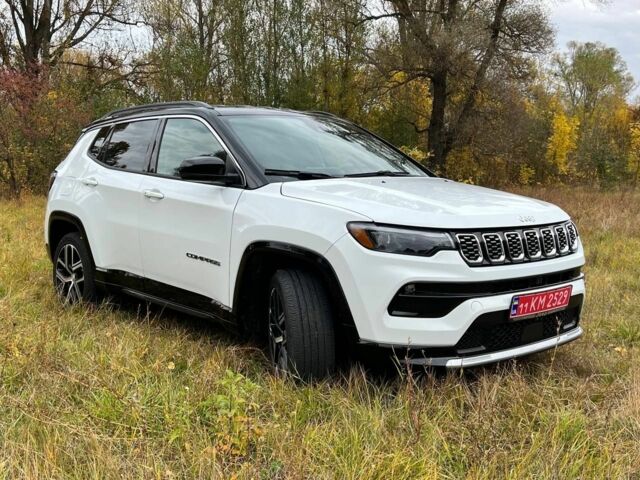 Білий Джип Compass, об'ємом двигуна 2 л та пробігом 3 тис. км за 24300 $, фото 6 на Automoto.ua