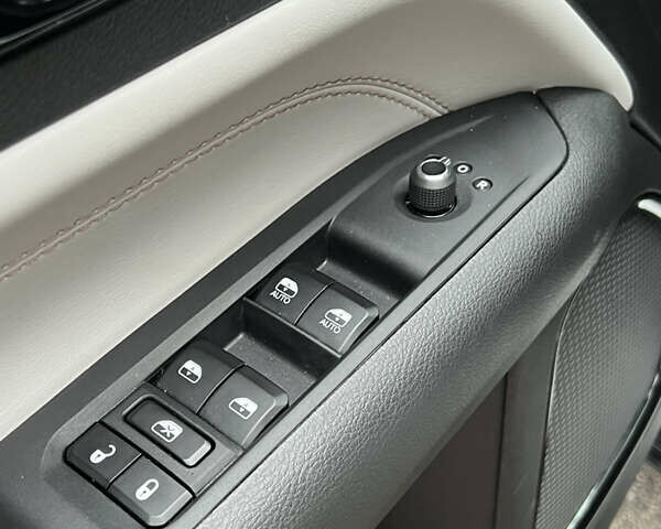 Білий Джип Compass, об'ємом двигуна 2 л та пробігом 3 тис. км за 24300 $, фото 34 на Automoto.ua