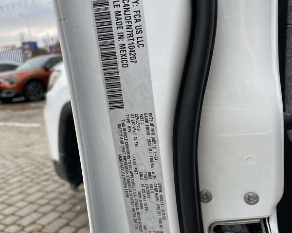 Белый Джип Компас, объемом двигателя 2 л и пробегом 24 тыс. км за 21500 $, фото 11 на Automoto.ua