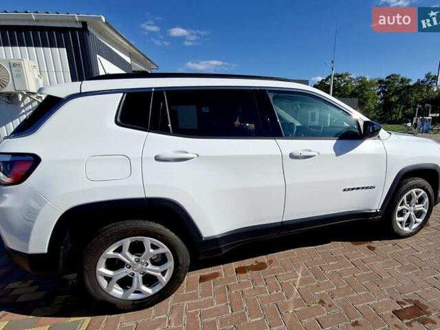 Белый Джип Компас, объемом двигателя 2 л и пробегом 4 тыс. км за 20499 $, фото 8 на Automoto.ua