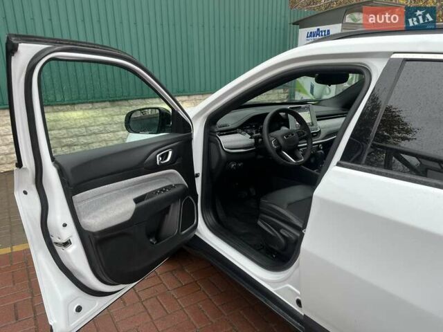 Белый Джип Компас, объемом двигателя 2 л и пробегом 8 тыс. км за 19800 $, фото 14 на Automoto.ua