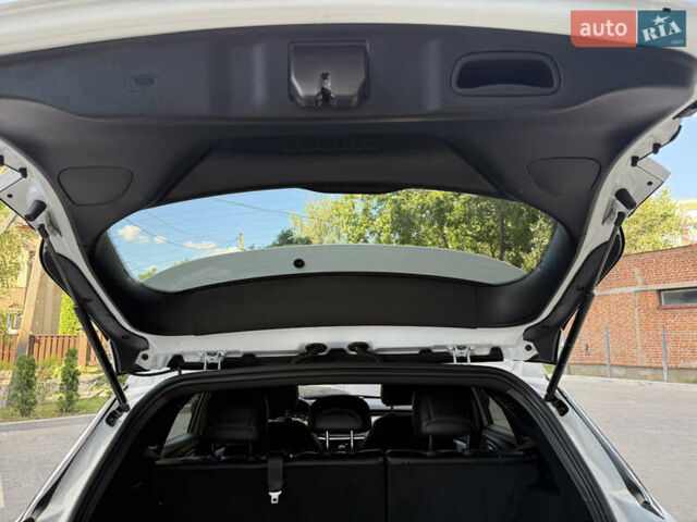 Белый Джип Компас, объемом двигателя 2 л и пробегом 20 тыс. км за 22900 $, фото 22 на Automoto.ua