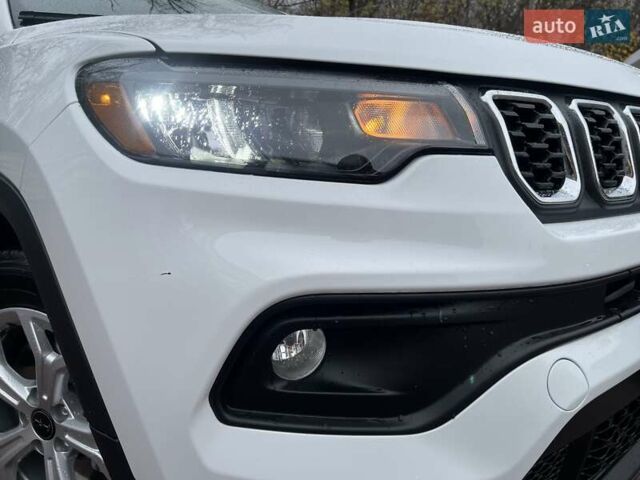 Белый Джип Компас, объемом двигателя 2 л и пробегом 8 тыс. км за 19800 $, фото 32 на Automoto.ua
