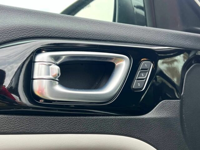 Білий Джип Compass, об'ємом двигуна 2 л та пробігом 3 тис. км за 24300 $, фото 11 на Automoto.ua