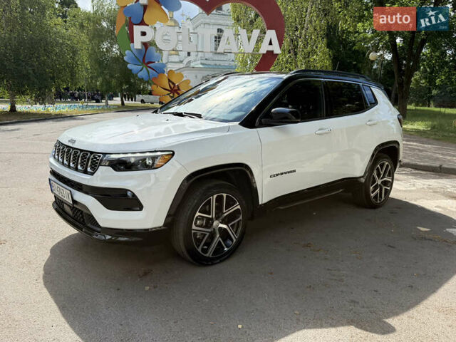 Білий Джип Compass, об'ємом двигуна 2 л та пробігом 4 тис. км за 28500 $, фото 3 на Automoto.ua