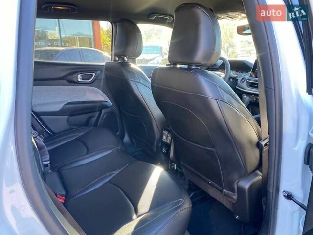 Білий Джип Compass, об'ємом двигуна 2 л та пробігом 24 тис. км за 22500 $, фото 23 на Automoto.ua