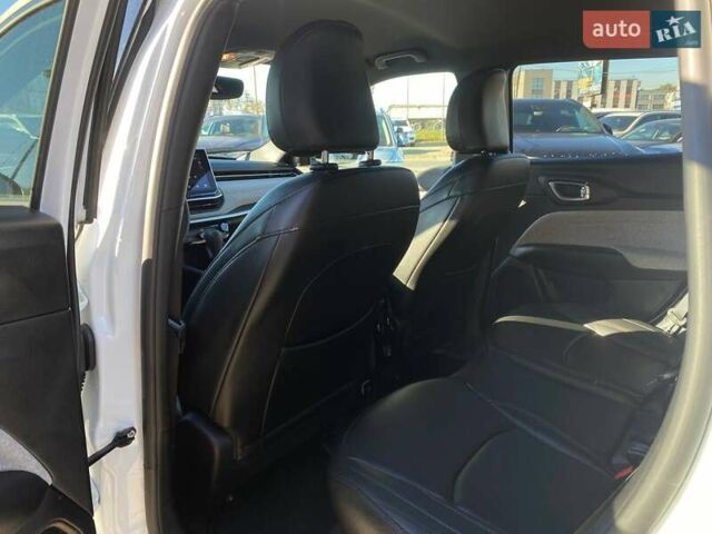 Білий Джип Compass, об'ємом двигуна 2 л та пробігом 24 тис. км за 22500 $, фото 21 на Automoto.ua