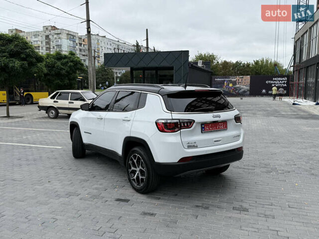 Білий Джип Compass, об'ємом двигуна 2 л та пробігом 2 тис. км за 25000 $, фото 4 на Automoto.ua