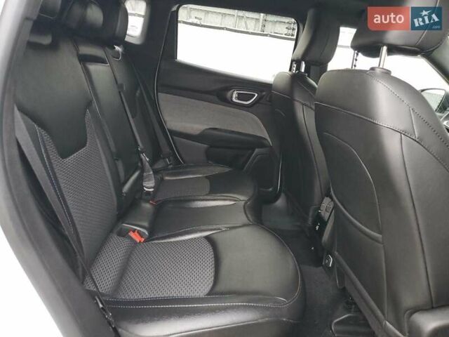 Белый Джип Компас, объемом двигателя 2 л и пробегом 14 тыс. км за 7900 $, фото 10 на Automoto.ua