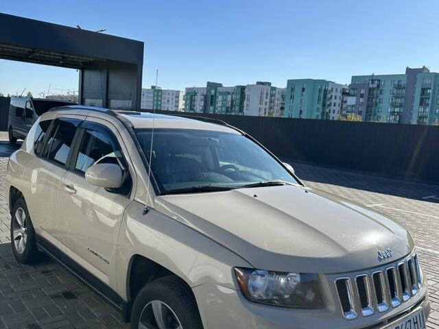 Бежевий Джип Compass, об'ємом двигуна 2 л та пробігом 80 тис. км за 12500 $, фото 4 на Automoto.ua