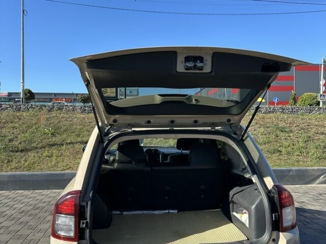 Бежевий Джип Compass, об'ємом двигуна 2 л та пробігом 80 тис. км за 12500 $, фото 6 на Automoto.ua