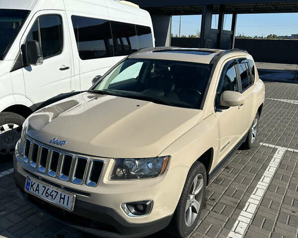 Бежевий Джип Compass, об'ємом двигуна 2 л та пробігом 80 тис. км за 12500 $, фото 9 на Automoto.ua