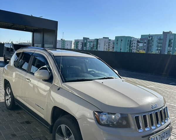 Бежевий Джип Compass, об'ємом двигуна 2 л та пробігом 80 тис. км за 12500 $, фото 8 на Automoto.ua