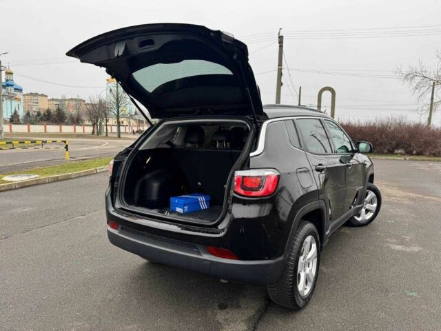 Черный Джип Компас, объемом двигателя 0 л и пробегом 97 тыс. км за 344 $, фото 7 на Automoto.ua