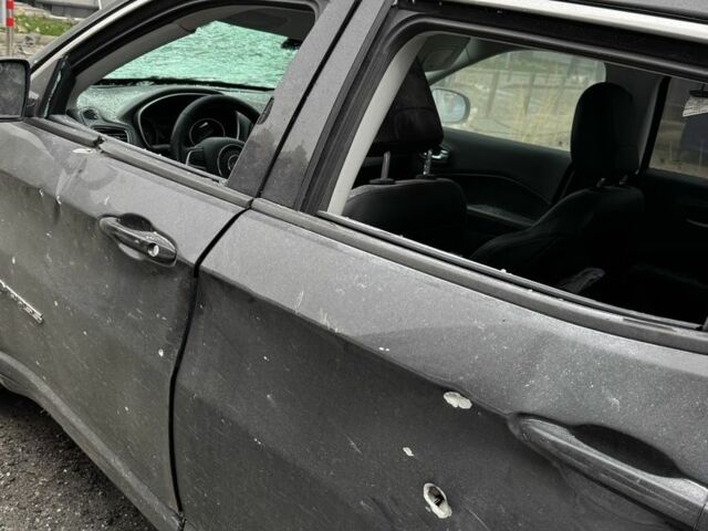 Черный Джип Компас, объемом двигателя 2.4 л и пробегом 117 тыс. км за 5000 $, фото 8 на Automoto.ua