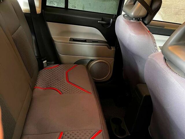 Чорний Джип Compass, об'ємом двигуна 2.4 л та пробігом 0 тис. км за 7200 $, фото 5 на Automoto.ua