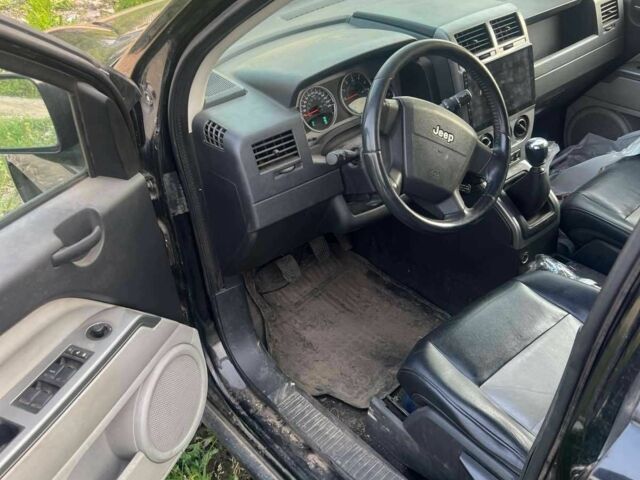 Чорний Джип Compass, об'ємом двигуна 2 л та пробігом 125 тис. км за 4509 $, фото 3 на Automoto.ua