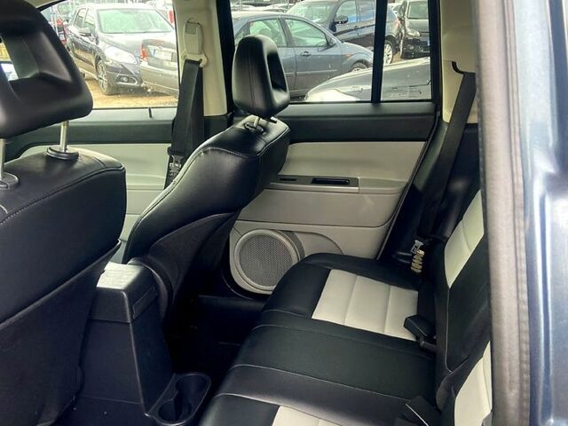 Чорний Джип Compass, об'ємом двигуна 2 л та пробігом 210 тис. км за 4900 $, фото 10 на Automoto.ua