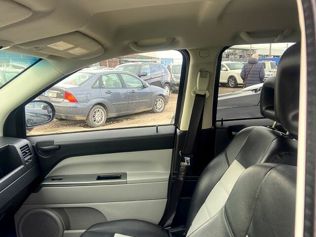 Чорний Джип Compass, об'ємом двигуна 2 л та пробігом 210 тис. км за 4900 $, фото 12 на Automoto.ua