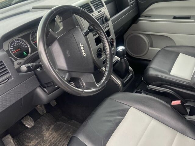 Джип Compass 2007 у Харкові на Automoto.ua Чорний Джип Compass, об'ємом двигуна 2 л та пробігом 210 тис. км за 4700 $, фото 4 на Automoto.ua