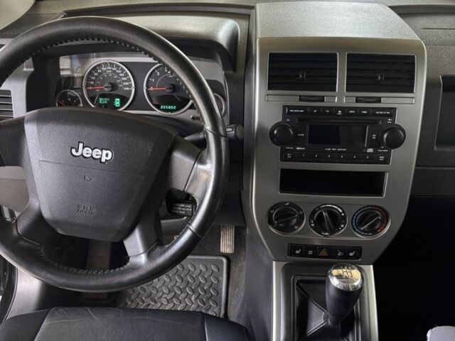 Чорний Джип Compass, об'ємом двигуна 2 л та пробігом 200 тис. км за 6500 $, фото 5 на Automoto.ua