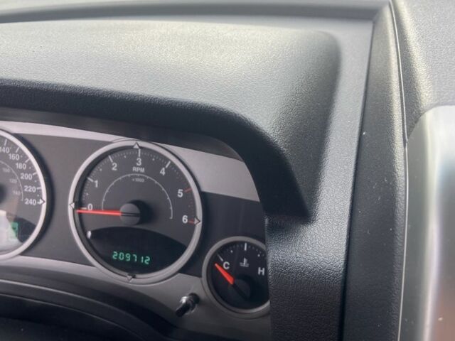 Джип Compass 2007 у Харкові на Automoto.ua Чорний Джип Compass, об'ємом двигуна 2 л та пробігом 210 тис. км за 4700 $, фото 3 на Automoto.ua
